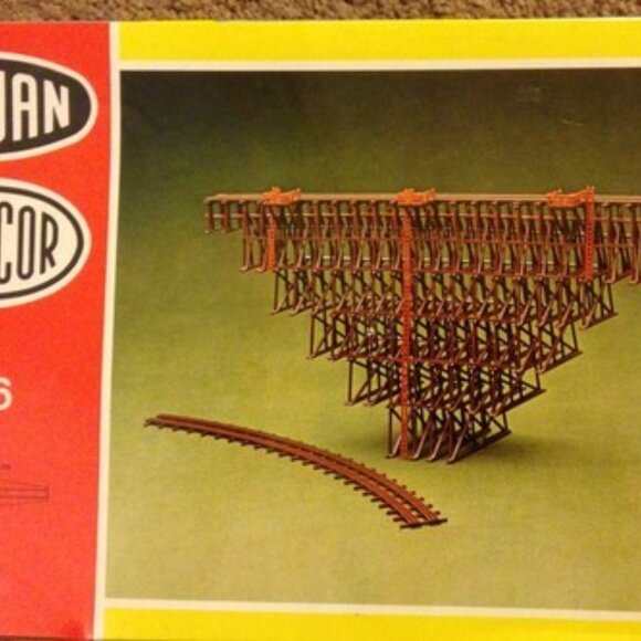 Heljan #666 Timber Trestle Bridge for N Scale Train Set - Picture 4 of 4